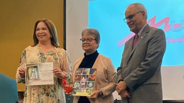 Premian a venezolanas con el reconocimiento "Mujer Analítica 2022″