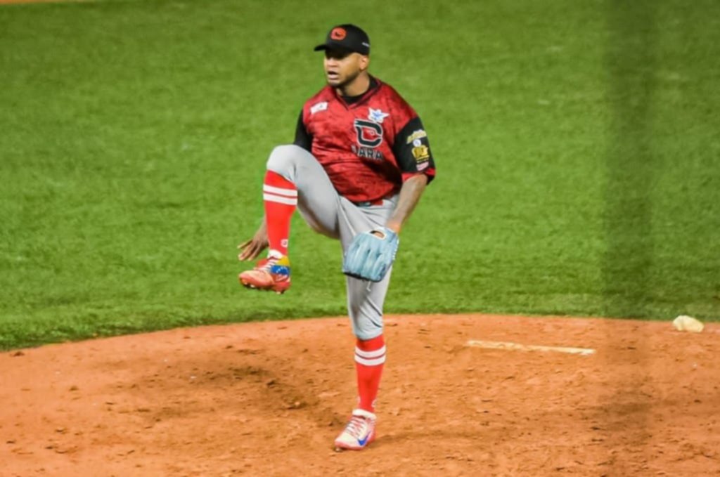 Cardenales le arruina la fiesta a Tiburones en Macuto Cardenales le arruina la fiesta a Tiburones en Macuto