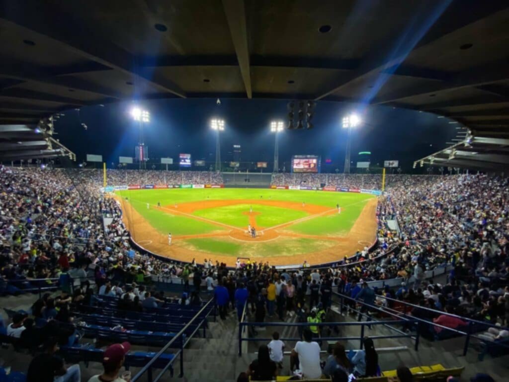 ¡Alexander Palma sentencia! Leones vence a Magallanes en el debut de Harold Castro ¡Alexander Palma sentencia! Leones vence a Magallanes en el debut de Harold Castro