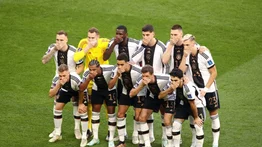Alemania posa para la foto grupal en el Mundial con un gesto significativo