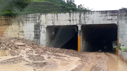 Túneles en Mérida continúan colapsados tras derrumbes en la vía (+Video)