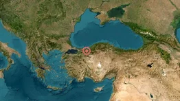 Fuerte terremoto de 5.9 en la escala de Richter desata pánico en Turquía