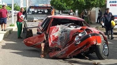 Accidente de tránsito deja un muerto y dos heridos en Punto Fijo