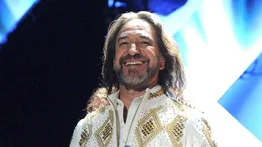 Marco Antonio Solís recibe el premio Persona del Año en los Latin Grammy 2022