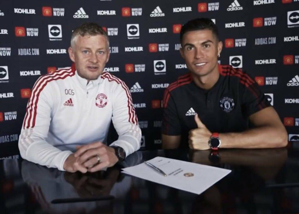 El Manchester United reacciona a polémicas declaraciones de Cristiano Ronaldo El Manchester United reacciona a polémicas declaraciones de Cristiano Ronaldo