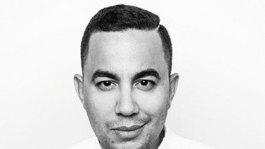 Felipe Peláez llega al primer lugar con su tema "Vivito y coleando"