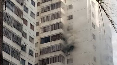 Reportan incendio en conjunto residencial de La Candelaria