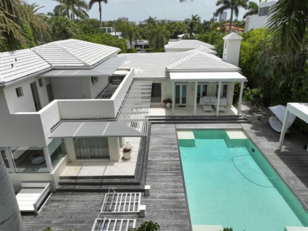 Conoce la mansión dónde vivirá Shakira y sus hijos en Miami Beach Conoce la mansión dónde vivirá Shakira y sus hijos en Miami Beach