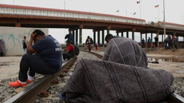 Venezolanos deportados se refugian en la frontera sur de México