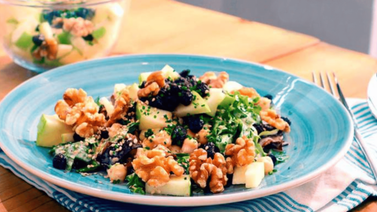 Ensalada de garbanzos y nueces apta para diabéticos