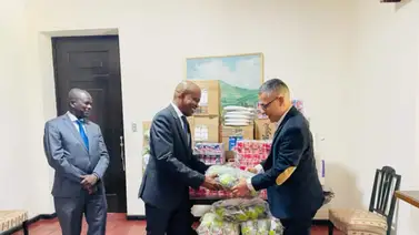 Haití dona alimentos para afectados por deslave en Las Tejerías Haití dona alimentos para afectados por deslave en Las Tejerías