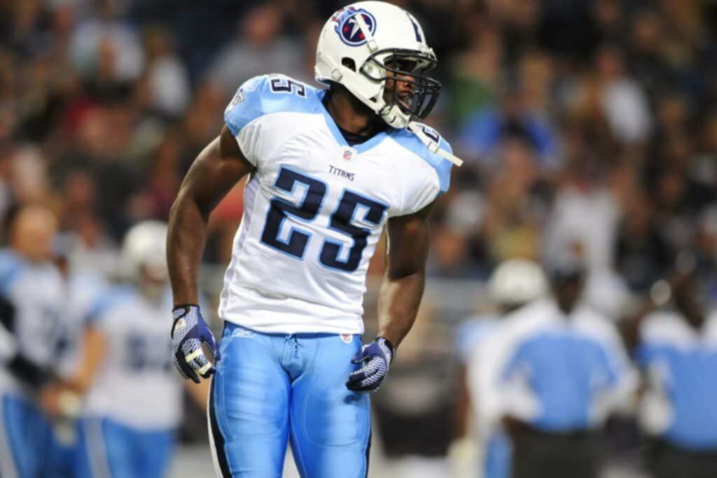 Myron Rolle, de atleta de la NFL a médico neurocirujano Myron Rolle, de atleta de la NFL a médico neurocirujano