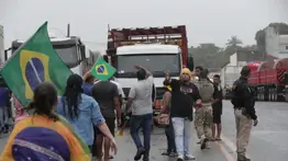 Bolsonaro a sus seguidores: Apoyo las protestas pero desbloqueen las carreteras