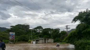 Bahía de Cata se inundó tras fuertes lluvias este 1 de noviembre Bahía de Cata se inundó tras fuertes lluvias este 1 de noviembre
