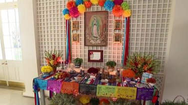 La Casa Blanca celebra el Día de Muertos con ofrenda a familiares