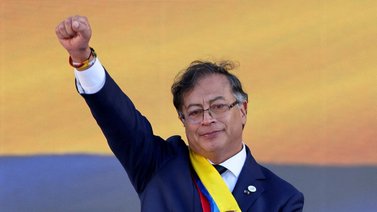 Gustavo Petro aterriza en Venezuela para reunirse con Maduro