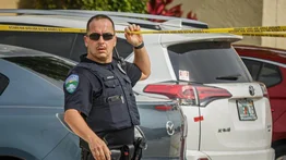 Enmascarado asesina a una mujer frente a dos niños en Florida
