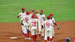 ¡A bailar samba! Tiburones celebra su cumpleaños y le quita el invicto a los Leones del Caracas