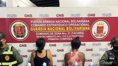 Detienen a dos mujeres con 100 dediles de cocaína en Táchira