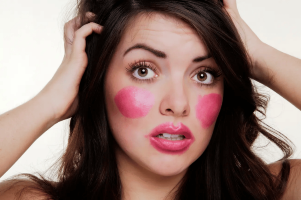 No hagas esto al momento de aplicar el maquillaje No hagas esto al momento de aplicar el maquillaje