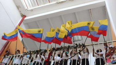 Rehabilitan espacios de escuela en la parroquia San Pedro