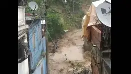 Reportan desbordamiento de quebrada Macayapa en los Frailes de Catia