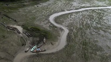 El río Amazonas llegó a sus niveles mínimos debido a la sequía en Brasil El río Amazonas llegó a sus niveles mínimos debido a la sequía en Brasil