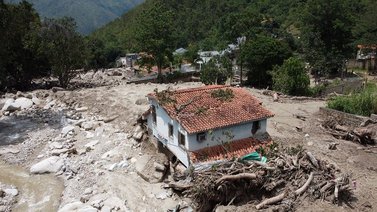 Reportan destrozos e inundaciones en Miranda tras precipitaciones