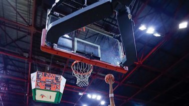 Trotamundos vence a Cocodrilos y acaricia el campeonato