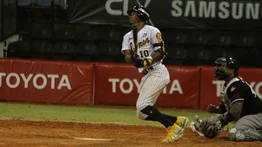 ¡Amaneció de golpe! Cambio tempranero entre Águilas y Leones: Valera se muda al Zulia