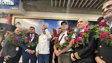 Llegan a Venezuela los cinco tripulantes restantes del avión Emtrasur