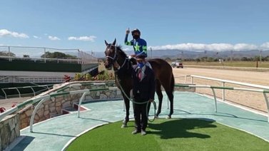 Flecha Montón en busca del Clásico Arturo Michelena