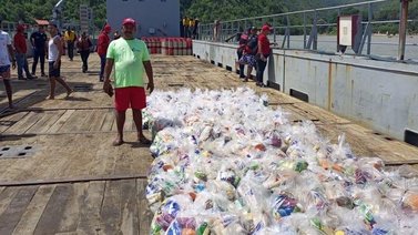 Llegan alimentos e insumos a afectados por las lluvias en Choroní