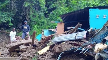 Crecida de río causó colapso de acceso principal a Chichiriviche de La Costa