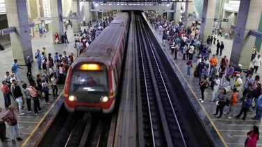 Metro de Caracas desaloja usuarios tras falla en el servicio