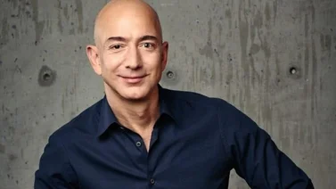 El fundador de Amazon prevé tiempos difíciles para la economía de EEUU
