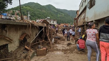 Aumenta a 54 la cifra de muertes tras deslave en Las Tejerías