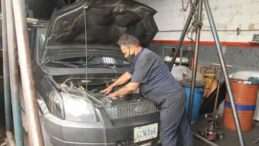 La "buhonería mecánica" da duro golpe a los talleres La "buhonería mecánica" da duro golpe a los talleres