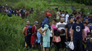 Miles de venezolanos varados en selva de Panamá por cierre de frontera terrestre en EEUU
