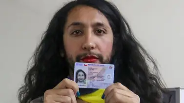 Chile entregó la primera cédula de identidad no binaria Chile entregó la primera cédula de identidad no binaria