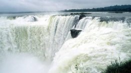 Cataratas del Iguazú registran un aumento mayor al promedio habitual