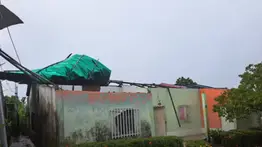 Lluvias y vientos fuertes dejan sin techo a 13 viviendas en Mérida