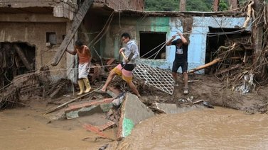 Precipitaciones provocan inundaciones y derrumbes en varios estados del país