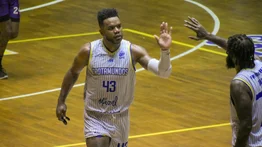 ¡Toman ventaja! Trotamundos vence a Centauros y lidera finales de la Conferencia Occidental