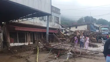 ¡Panorama desgarrador! Las Tejerías permanece bajo lodo ¡Panorama desgarrador! Las Tejerías permanece bajo lodo