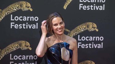 Hilary Swank está embarazada de mellizos a sus 48 años