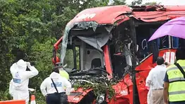 Tres muertos tras colisión de autobús y camión en Honduras