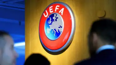 La UEFA decreta un minuto de silencio por tragedia en un partido de fútbol en Indonesia La UEFA decreta un minuto de silencio por tragedia en un partido de fútbol en Indonesia