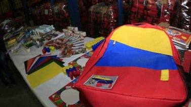 Almacenadora Caracas inició distribución de uniformes y útiles escolares