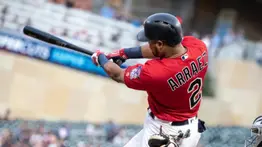 Luis Arráez encara el final de temporada como líder bate de la Liga Americana